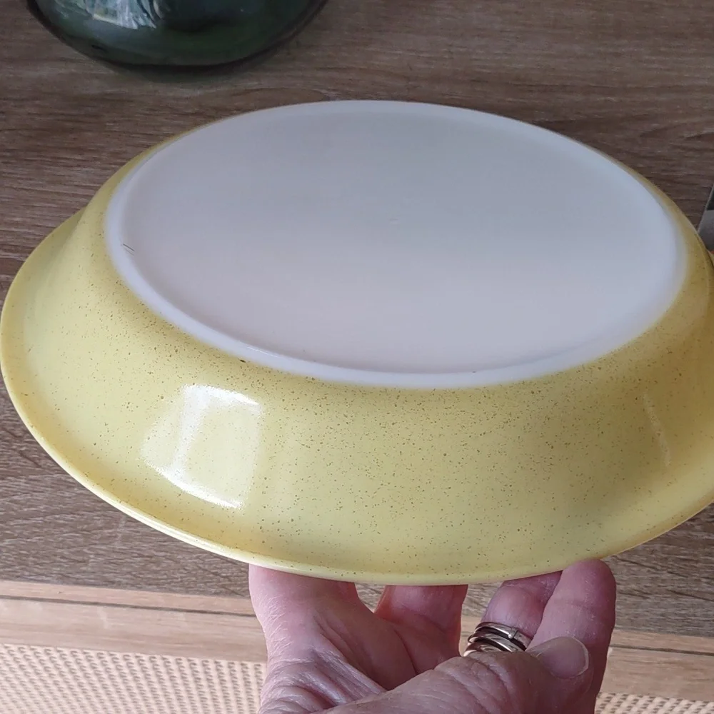 Pyrex beautiful excellent